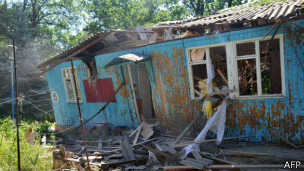  Separatistas prorrusos utilizan el centro de recreación "Dubrava" en el bosque cerca de la aldea “Stanitza de Luhansk” como su sede. Fue acatado por el ejército ucraniano a principios de junio 