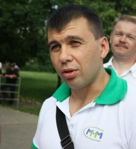 Pushilin con un polo de "MMM" (Foto sin acreditar)