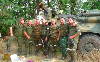 ukraine-russia-arm_3149375c