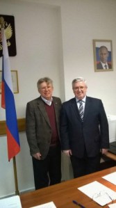 (de izquierda a derecha) Cónsul General ruso en Salónica Aleksey Popov y diputado Gavriil Avramidis, 23 de enero de 2015, Salónica