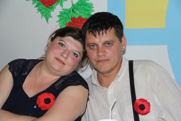  Tovstyk con su mujer Olesya