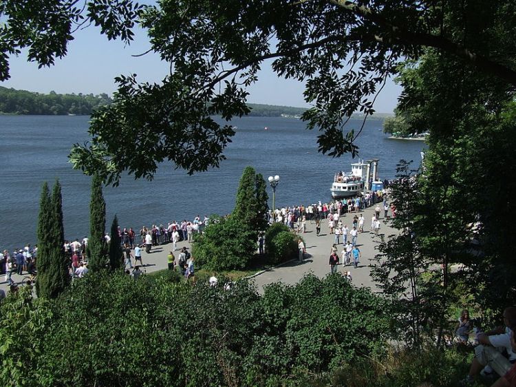 UA-TE_Ternopol_Lake_Buran_40_27-08-11