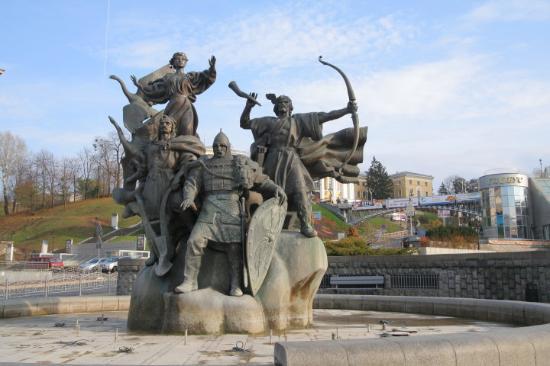 kiev-hermanos-vikingos