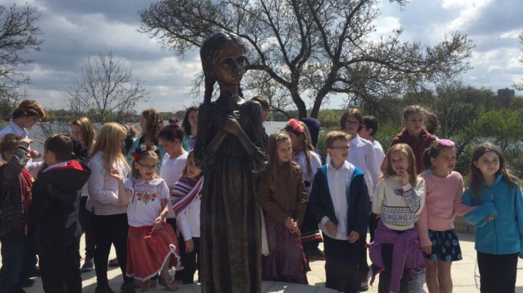 Monumento homenaje en Saskatchewan (Canadá)